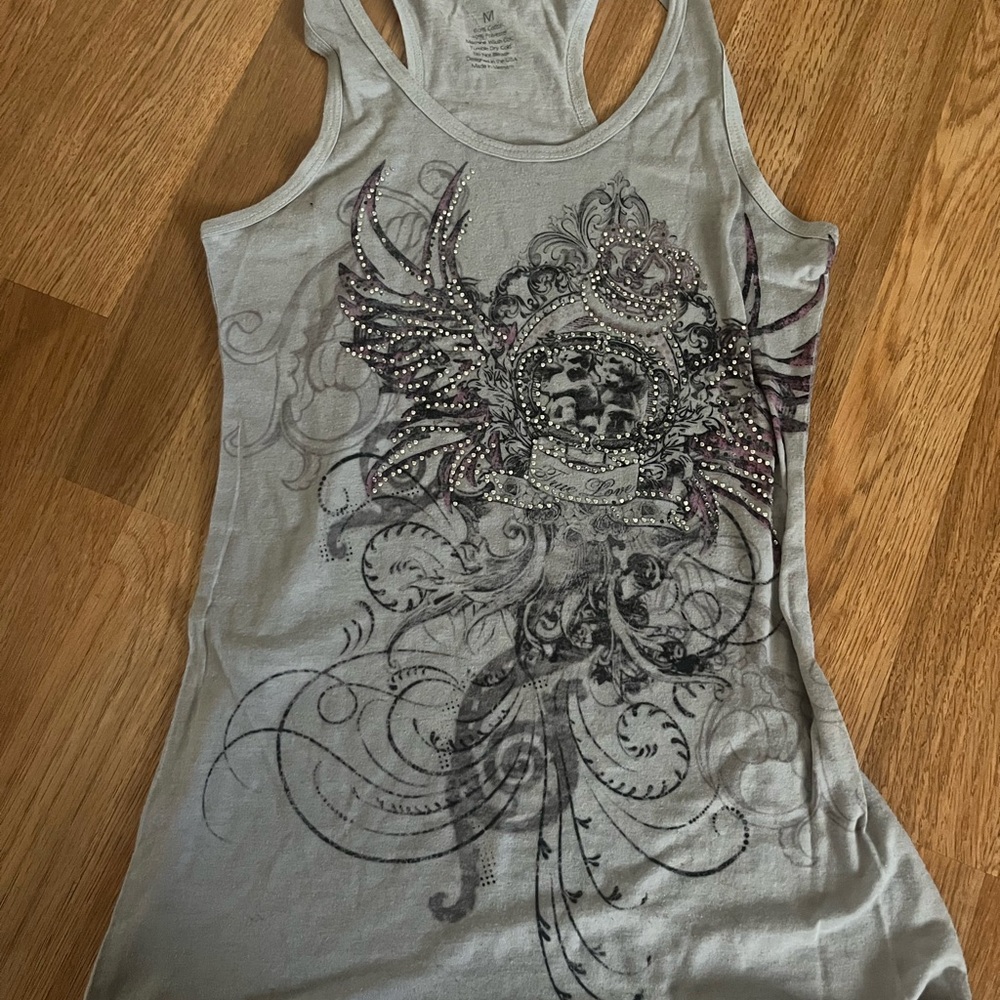 Embellished Light Gray Racerback Tank Top with Ornate Graphic